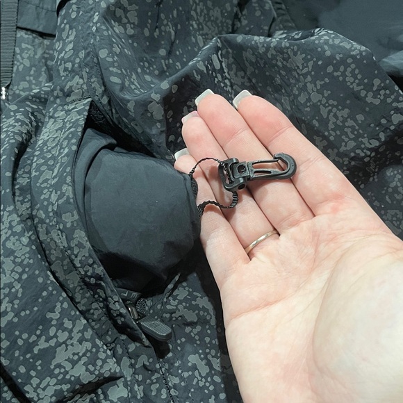 Lululemon x SoulCycle | Ride & Reflect Jacket - Picture 13 of 16